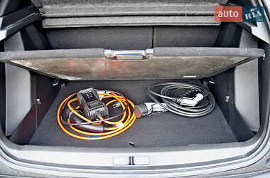 Внедорожник / Кроссовер Peugeot e-2008 2023 в Ивано-Франковске