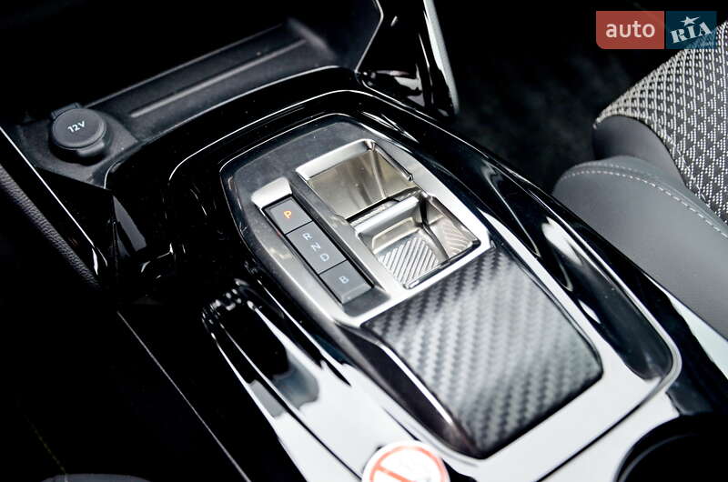 Позашляховик / Кросовер Peugeot e-2008 2023 в Івано-Франківську