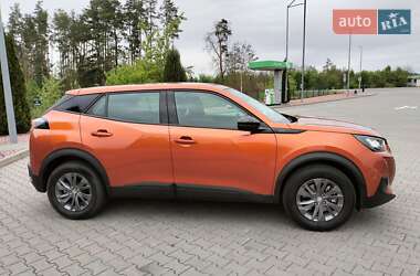 Позашляховик / Кросовер Peugeot e-2008 2022 в 