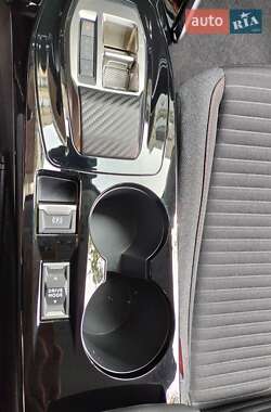 Позашляховик / Кросовер Peugeot e-2008 2022 в 