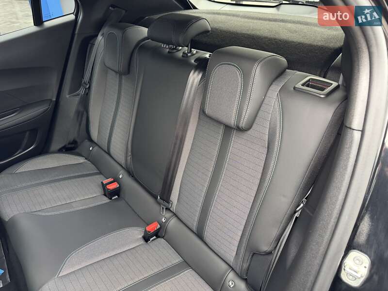 Позашляховик / Кросовер Peugeot e-2008 2021 в Рівному