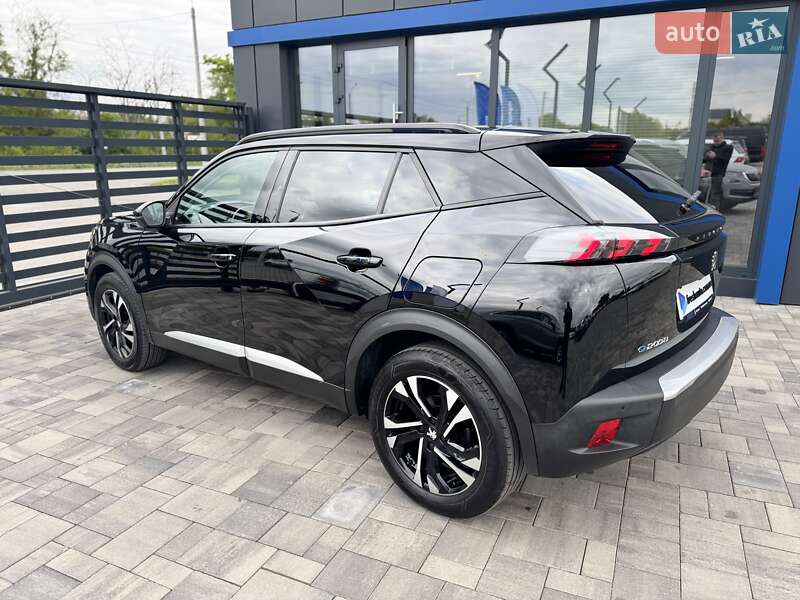 Позашляховик / Кросовер Peugeot e-2008 2021 в Рівному
