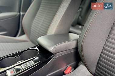 Позашляховик / Кросовер Peugeot e-2008 2021 в 