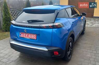 Внедорожник / Кроссовер Peugeot e-2008 2022 в 