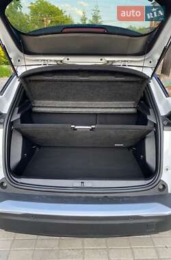Внедорожник / Кроссовер Peugeot e-2008 2024 в 