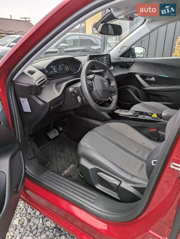 Позашляховик / Кросовер Peugeot e-2008 2022 в Львові фото 13 Позашляховик / Кросовер Peugeot e-2008 2022 в Львові