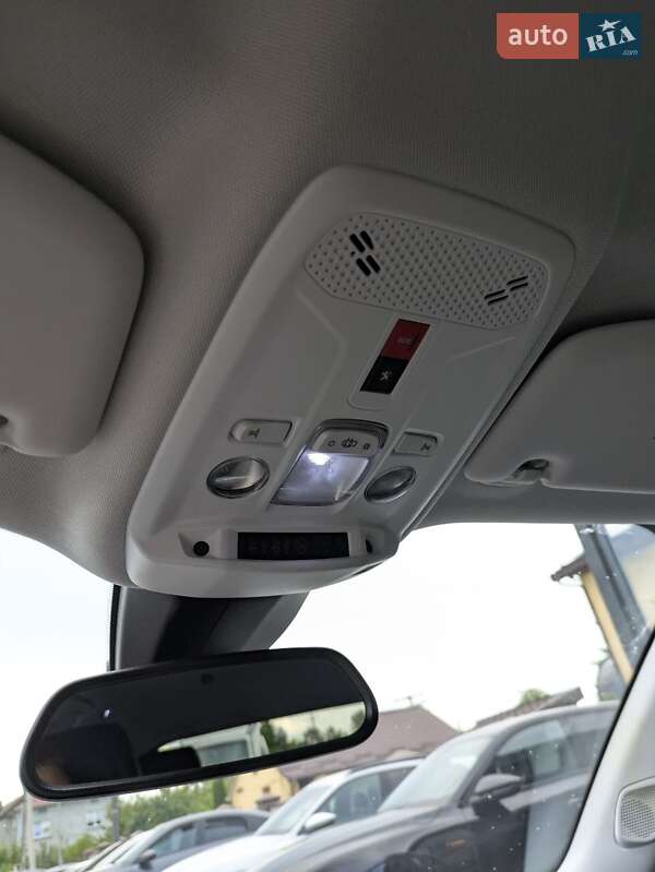 Позашляховик / Кросовер Peugeot e-2008 2022 в Львові фото 22 Позашляховик / Кросовер Peugeot e-2008 2022 в Львові