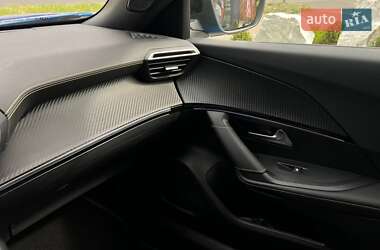 Позашляховик / Кросовер Peugeot e-2008 2022 в 
