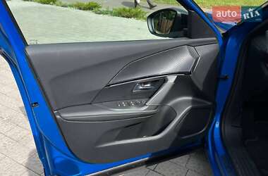 Позашляховик / Кросовер Peugeot e-2008 2022 в 