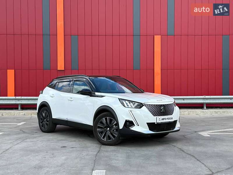 Внедорожник / Кроссовер Peugeot e-2008 2021 в Киеве