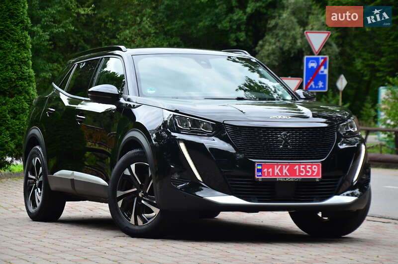 Peugeot e-2008 2021