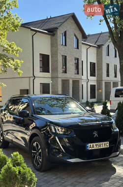 Внедорожник / Кроссовер Peugeot e-2008 2020 в Киеве
