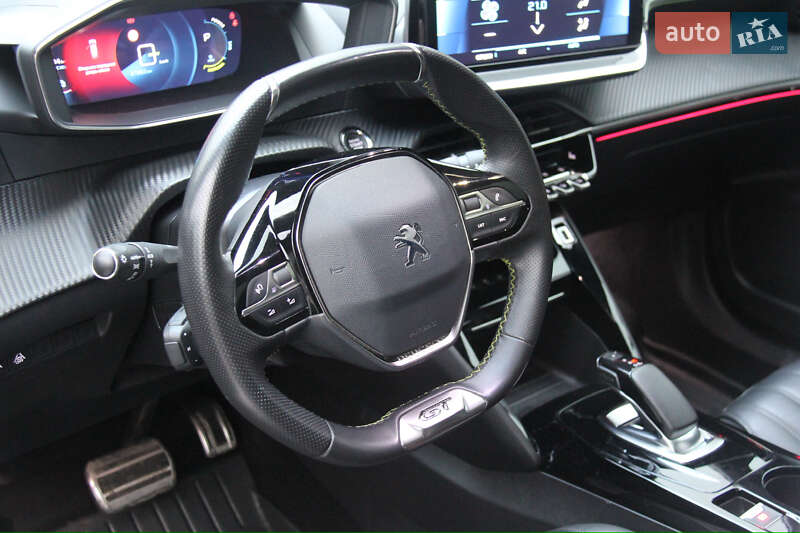 Внедорожник / Кроссовер Peugeot e-2008 2020 в Киеве