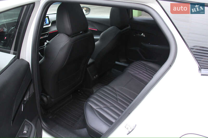 Внедорожник / Кроссовер Peugeot e-2008 2020 в Киеве