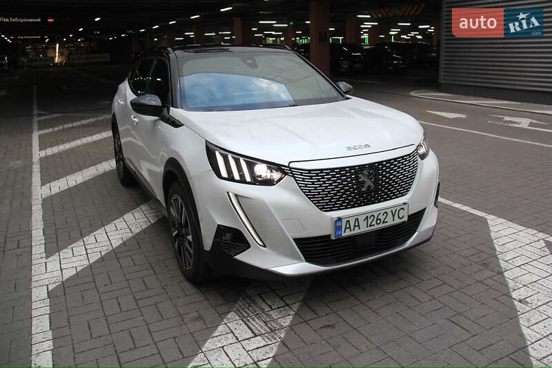 Внедорожник / Кроссовер Peugeot e-2008 2020 в Киеве