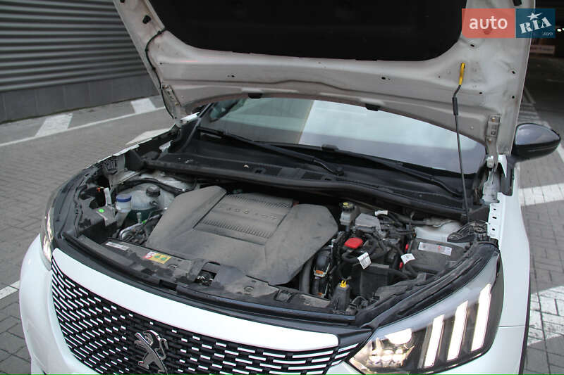 Внедорожник / Кроссовер Peugeot e-2008 2020 в Киеве