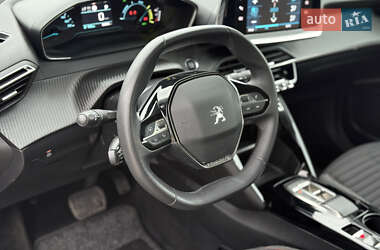 Внедорожник / Кроссовер Peugeot e-2008 2022 в 