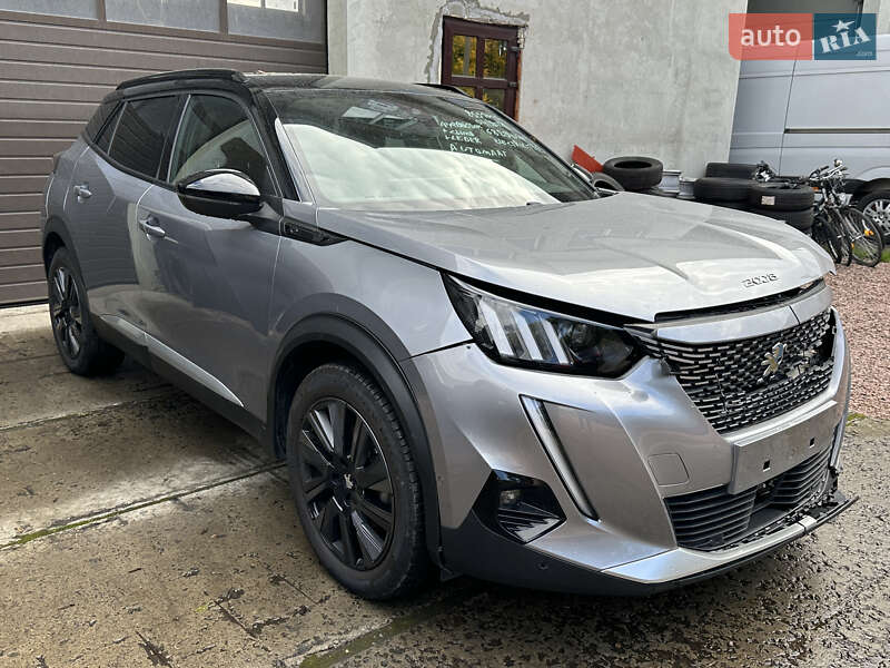 Peugeot e-2008 2021