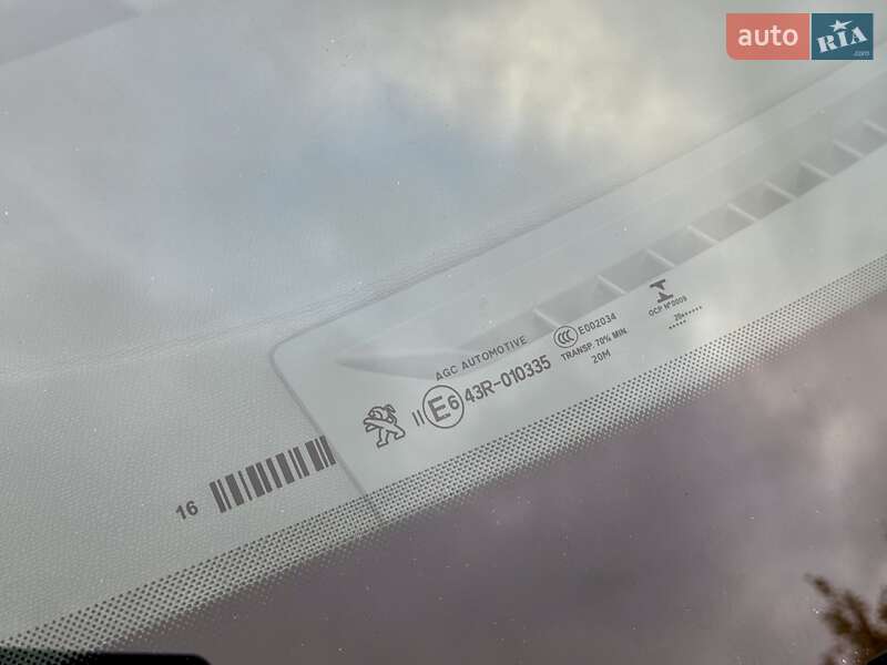 Позашляховик / Кросовер Peugeot e-2008 2020 в Бердичеві