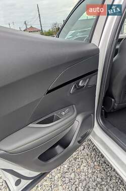 Внедорожник / Кроссовер Peugeot e-2008 2023 в 