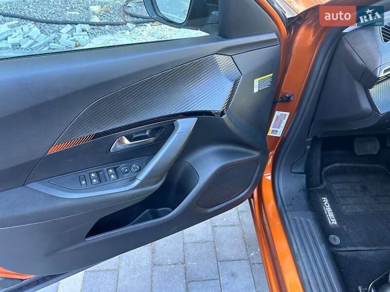 Позашляховик / Кросовер Peugeot e-2008 2022 в Львові