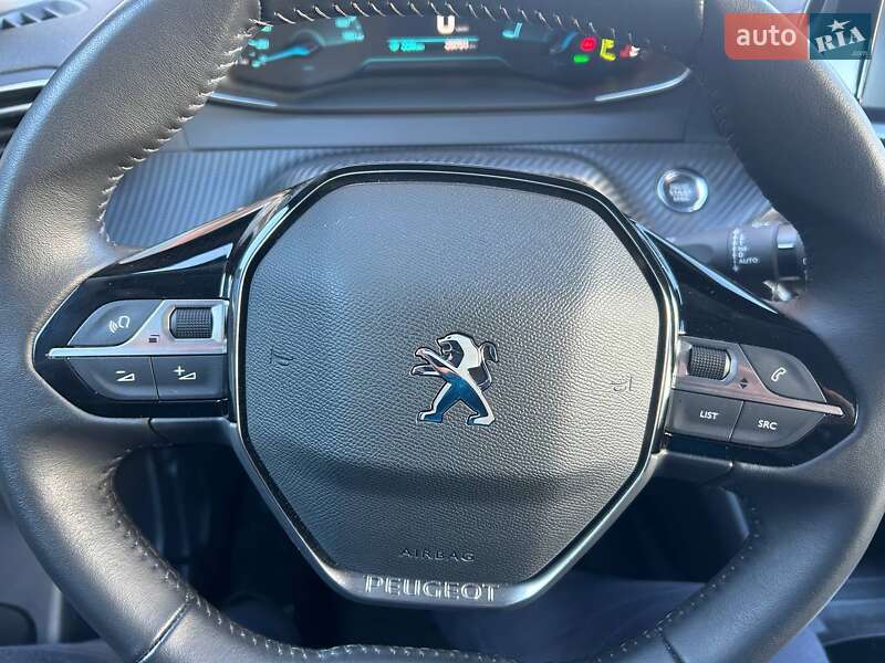 Позашляховик / Кросовер Peugeot e-2008 2022 в Львові