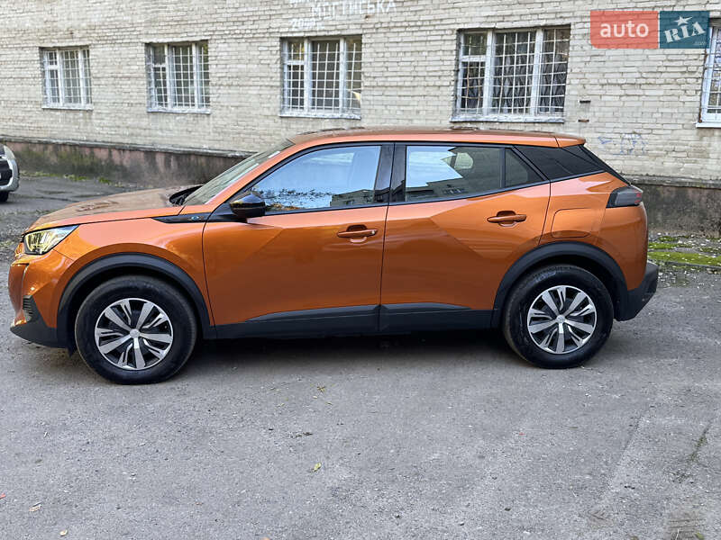 Позашляховик / Кросовер Peugeot e-2008 2022 в Львові