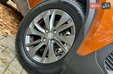 Внедорожник / Кроссовер Peugeot e-2008 2021 в 