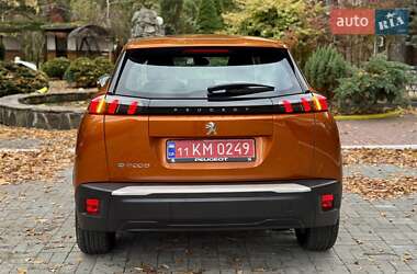 Внедорожник / Кроссовер Peugeot e-2008 2021 в 