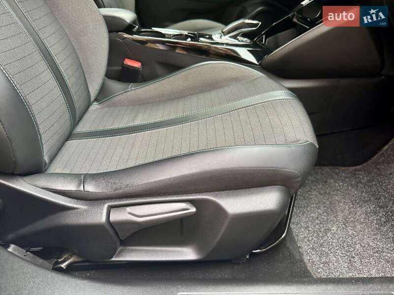 Внедорожник / Кроссовер Peugeot e-2008 2021 в Дрогобыче фото 67 Внедорожник / Кроссовер Peugeot e-2008 2021 в Дрогобыче