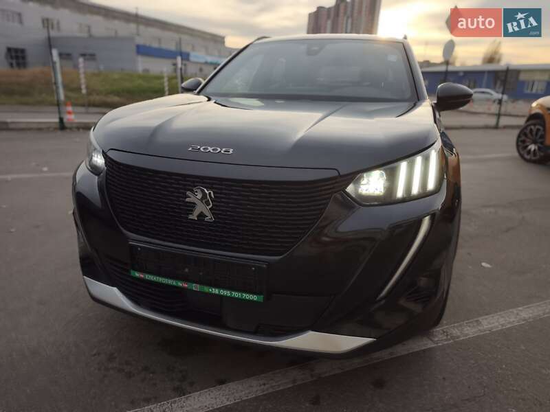 Внедорожник / Кроссовер Peugeot e-2008 2021 в Киеве