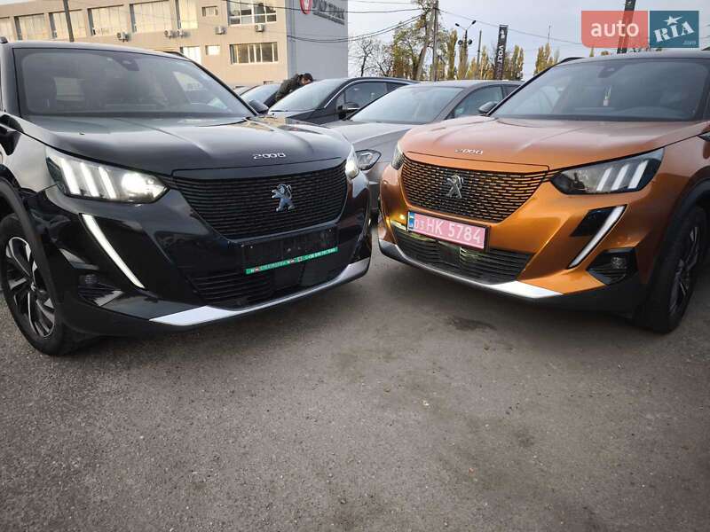 Внедорожник / Кроссовер Peugeot e-2008 2021 в Киеве