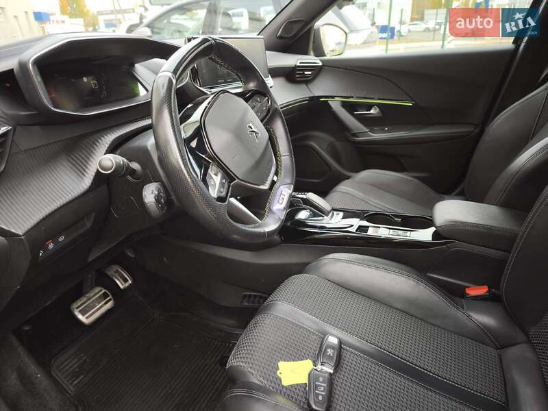 Внедорожник / Кроссовер Peugeot e-2008 2021 в Киеве