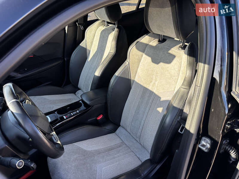 Внедорожник / Кроссовер Peugeot e-2008 2021 в Львове