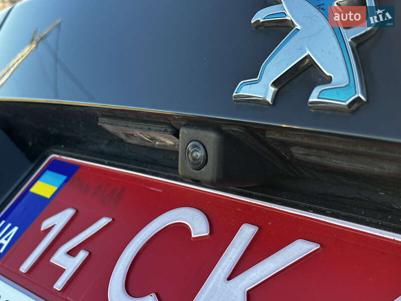 Внедорожник / Кроссовер Peugeot e-2008 2021 в Львове