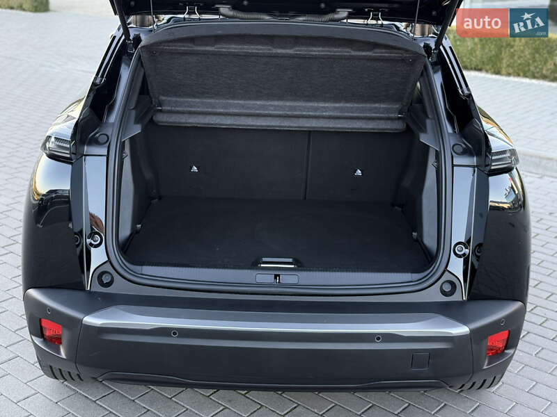 Внедорожник / Кроссовер Peugeot e-2008 2024 в Львове