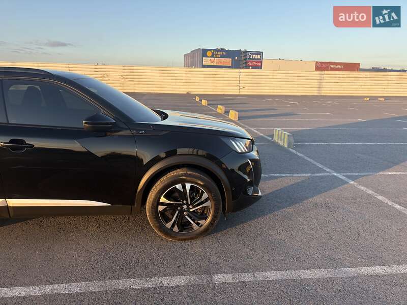 Позашляховик / Кросовер Peugeot e-2008 2021 в Львові