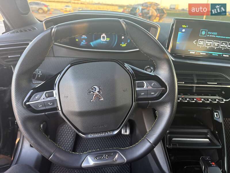 Позашляховик / Кросовер Peugeot e-2008 2021 в Львові