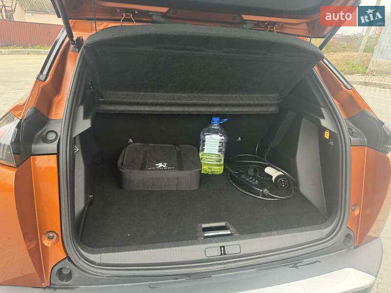 Внедорожник / Кроссовер Peugeot e-2008 2020 в Виннице