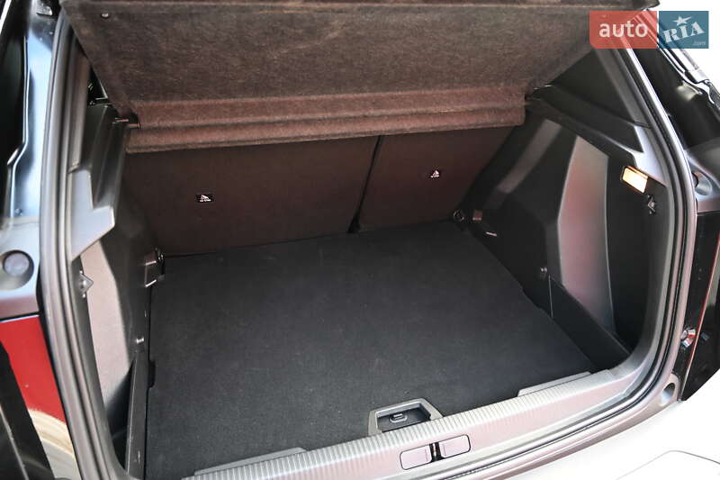 Внедорожник / Кроссовер Peugeot e-2008 2021 в Львове