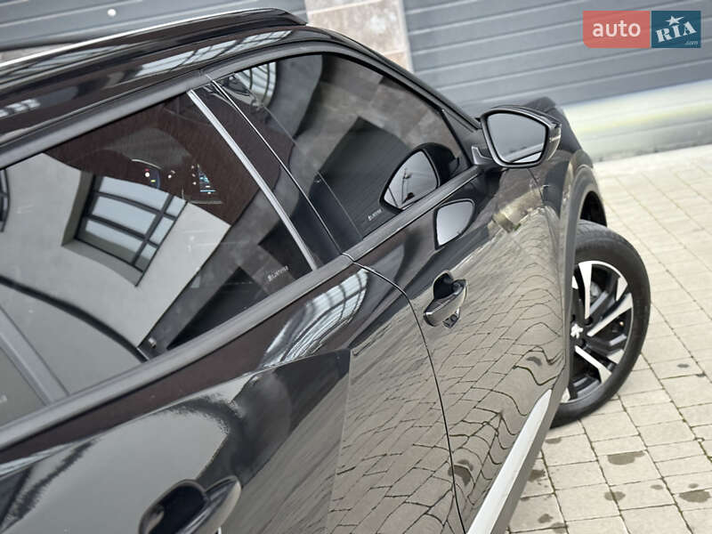 Внедорожник / Кроссовер Peugeot e-2008 2021 в Дрогобыче