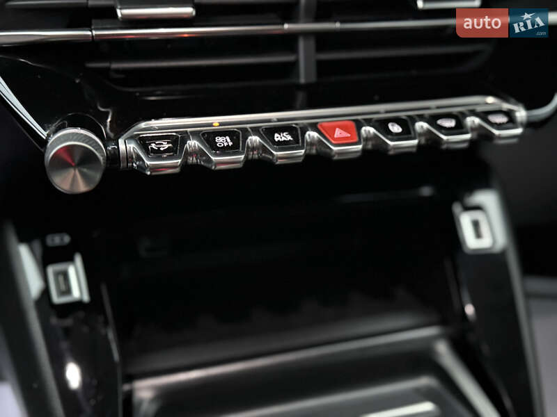 Внедорожник / Кроссовер Peugeot e-2008 2021 в Дрогобыче