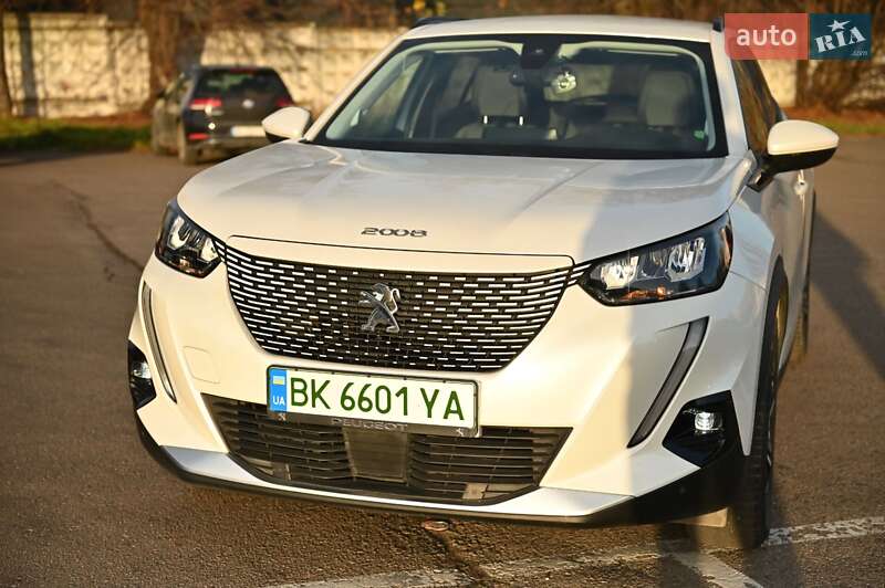 Внедорожник / Кроссовер Peugeot e-2008 2021 в Ровно