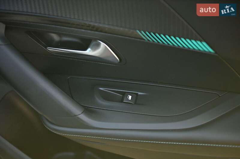 Внедорожник / Кроссовер Peugeot e-2008 2021 в Ровно