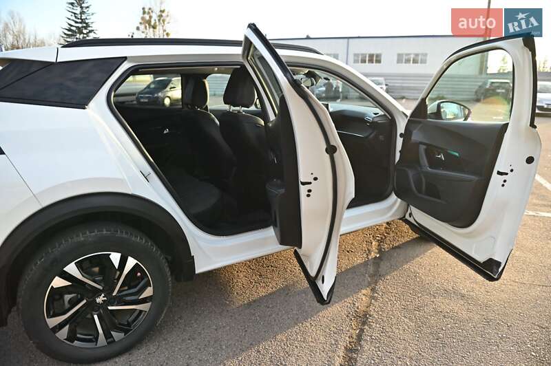 Внедорожник / Кроссовер Peugeot e-2008 2021 в Ровно