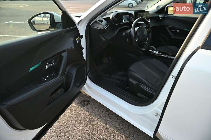 Внедорожник / Кроссовер Peugeot e-2008 2021 в Ровно