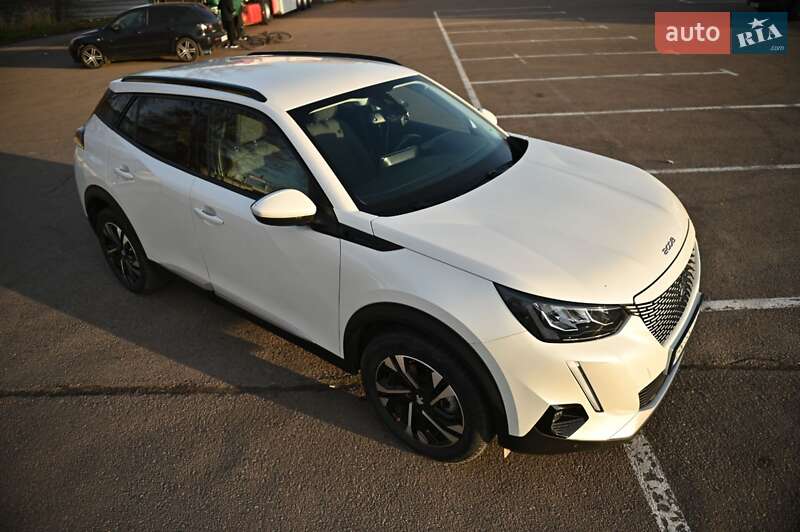 Внедорожник / Кроссовер Peugeot e-2008 2021 в Ровно