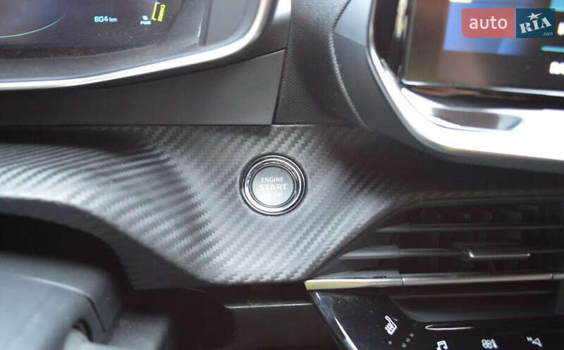 Внедорожник / Кроссовер Peugeot e-2008 2022 в Львове