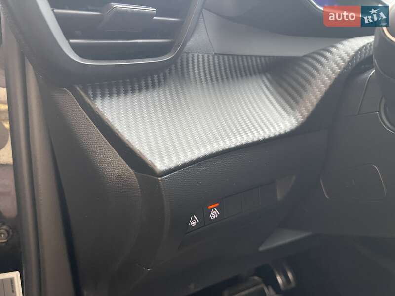 Внедорожник / Кроссовер Peugeot e-2008 2021 в Тернополе