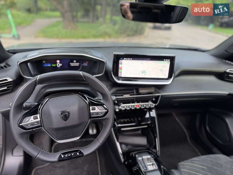 Внедорожник / Кроссовер Peugeot e-2008 2024 в Львове
